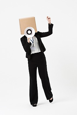 포토 JPG 스튜디오촬영 전신 여자 응원 실내 한명 서기 정장 20대 성인 앞모습 비즈니스라이프 파이팅 확성기 외침 주먹 한국인 비즈니스우먼 종이상자 사원증 성인여자한명만 국내포토 1 라이프스타일 옷 뷰포인트 비즈니스 모션 사람 동양인 청년 내부 상자 소리 직장인 여자한명만 성인여자만 파일형식