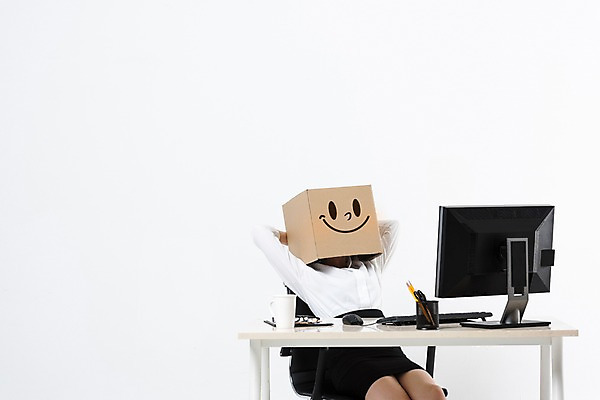 포토 JPG 스튜디오촬영 여자 여유 실내 한명 미소 앉기 상반신 20대 성인 앞모습 비즈니스라이프 컴퓨터 모니터 한국인 비즈니스우먼 종이상자 치마정장 사무용의자 사무용책상 성인여자한명만 국내포토 1 라이프스타일 감정 뷰포인트 의자 비즈니스 모션 표정 사람 동양인 정장 청년 내부 전자제품 치마 상자 직장인 책상 여자한명만 성인여자만 파일형식