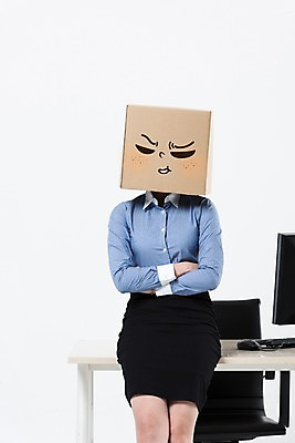 포토 JPG 스튜디오촬영 여자 생각 실내 한명 앉기 상반신 20대 성인 앞모습 비즈니스라이프 팔짱 한국인 짜증 비즈니스우먼 종이상자 치마정장 걸터앉기 사무용의자 사무용책상 성인여자한명만 국내포토 1 라이프스타일 감정 뷰포인트 의자 비즈니스 모션 사람 동양인 정장 청년 내부 치마 상자 직장인 책상 여자한명만 성인여자만 파일형식