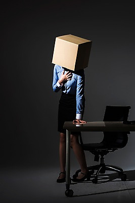 포토 JPG 스튜디오촬영 전신 여자 실내 한명 서기 20대 성인 앞모습 비즈니스라이프 어둠 고통 한국인 비즈니스우먼 종이상자 치마정장 가슴통증 답답함 성인여자한명만 국내포토 1 라이프스타일 감정 뷰포인트 비즈니스 모션 사람 동양인 정장 청년 내부 치마 상자 직장인 감각 여자한명만 성인여자만 파일형식