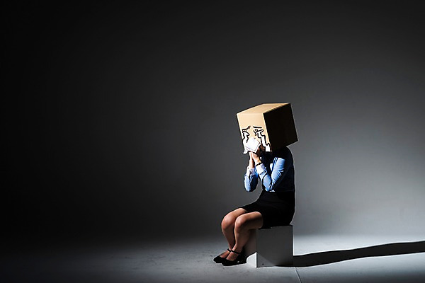 포토 JPG 스튜디오촬영 전신 여자 실내 그림자 한명 들기 앉기 20대 성인 옆모습 비즈니스라이프 어둠 한국인 슬픔 비즈니스우먼 울음 종이상자 눈물 손수건 닦기 치마정장 실연 성인여자한명만 PTSD 국내포토 1 라이프스타일 감정 뷰포인트 비즈니스 모션 표정 사람 동양인 정장 청년 내부 치마 상자 직장인 질병 여자한명만 성인여자만 파일형식