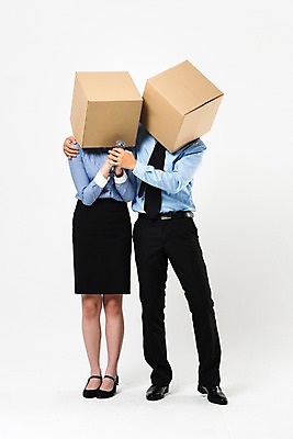 포토 JPG 스튜디오촬영 전신 여자 남자 어깨동무 실내 서기 들기 정장 20대 성인 두명 앞모습 30대 비즈니스라이프 한국인 비즈니스맨 비즈니스우먼 종이상자 마이크 치마정장 불쾌함 노래방 성희롱 회식 성인만 국내포토 라이프스타일 옷 감정 뷰포인트 음향기기 포즈 비즈니스 모션 사람 동양인 청년 내부 장년 치마 상자 식사 직장인 성범죄 파일형식