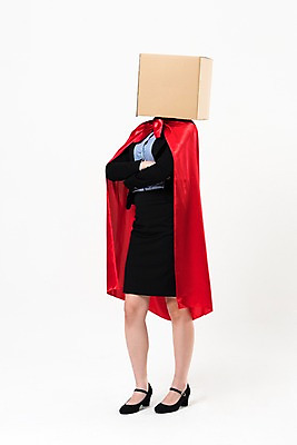 포토 JPG 스튜디오촬영 전신 여자 생각 실내 한명 서기 20대 성인 옆모습 비즈니스라이프 팔짱 한국인 비즈니스우먼 망토 종이상자 고민 치마정장 빨간망토 슈퍼우먼 성인여자한명만 국내포토 1 라이프스타일 감정 뷰포인트 비즈니스 모션 사람 동양인 정장 청년 내부 치마 상자 직장인 여자한명만 성인여자만 파일형식