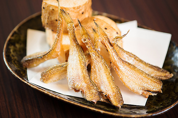 포토 JPG 접시 빵 실내 근접촬영 사람없음 아웃포커스 튀김 안주 생선튀김 일본음식 국내포토 식기 음식 뷰포인트 촬영기법 내부 파일형식