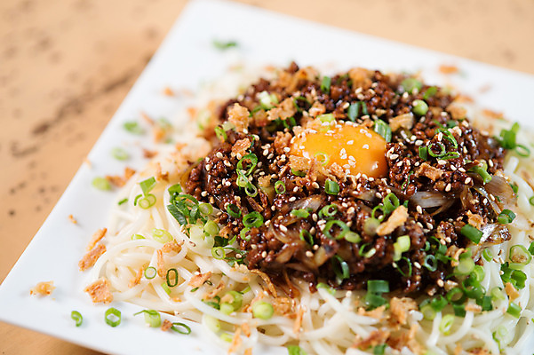 포토 JPG 접시 음식 실내 근접촬영 사람없음 아웃포커스 계란 면류 국수 깨 파 날계란 일본음식 국내포토 식기 뷰포인트 채소 식재료 촬영기법 내부 알 조미료 파일형식