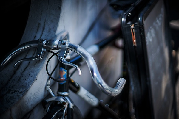 포토 JPG 주간 한대 거리 사람없음 야외 아웃포커스 자전거 자전거주차 국내포토 자연요소 1 촬영기법 바이크 주차 파일형식