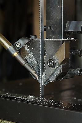 포토 JPG 공장 실내 사람없음 금속 기계 오브젝트 톱 절단기 국내포토 공업 재질 내부 공구 파일형식