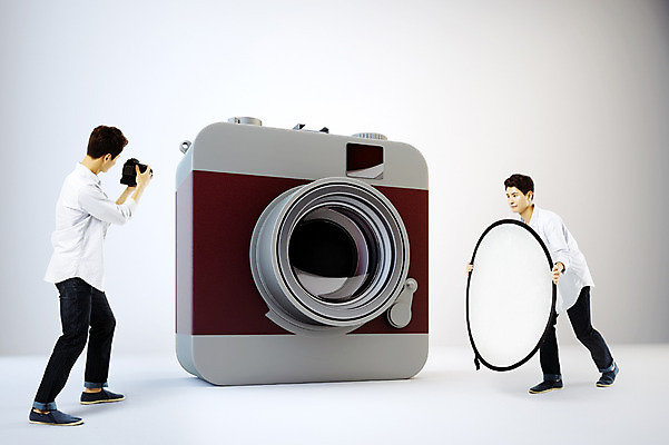 JPG 편집 편집이미지 직업 남자 성인 두명 카메라 사진촬영 한국인 사진사 디지털합성 합성 반사판 디지털아트 편집실사 사람 동양인 전자제품 촬영 작가 CG 파일형식