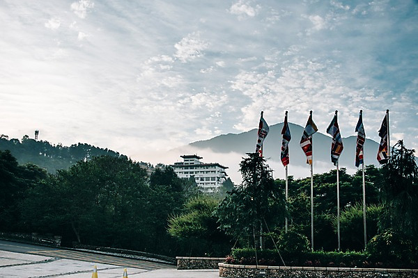 포토 JPG 주간 나무 해외풍경 하늘 사람없음 야외 깃발 국기 대만 국내포토 자연요소 식물 해외 아시아 풍경 파일형식