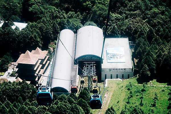 포토 JPG 주간 나무 해외풍경 사람없음 야외 대만 케이블카 케이블카탑승장 르웨탄 국내포토 자연요소 식물 해외 아시아 풍경 파일형식