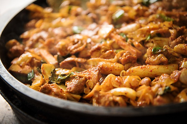 포토 JPG 한식 음식 실내 근접촬영 사람없음 식당 닭갈비 춘천닭갈비 국내포토 뷰포인트 내부 상점 닭고기 닭고기요리 파일형식