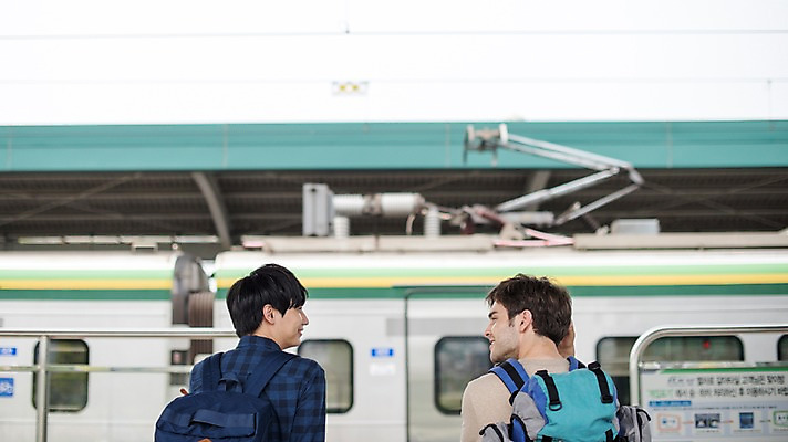 포토 JPG 주간 서양인 외국인 남자 여행 앉기 상반신 20대 성인 야외 두명 뒷모습 우정 한국인 플랫폼 즐거움 기차역 춘천 성인남자만 브로맨스 국내포토 자연요소 감정 뷰포인트 관계 교통시설 모션 사람 동양인 인종 청년 친구 역 강원도 남자만 성인만 파일형식