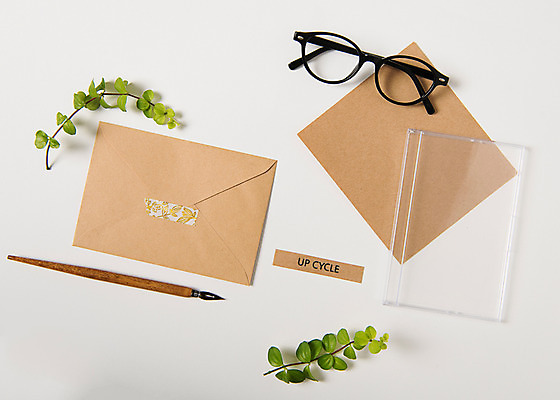 포토 JPG 스튜디오촬영 안경 잎 실내 사람없음 만년필 자연보호 환경 그린캠페인 재활용 에코 CD케이스 업사이클링 국내포토 식물 잡화 캠페인 자연 내부 펜 보호 친환경 파일형식