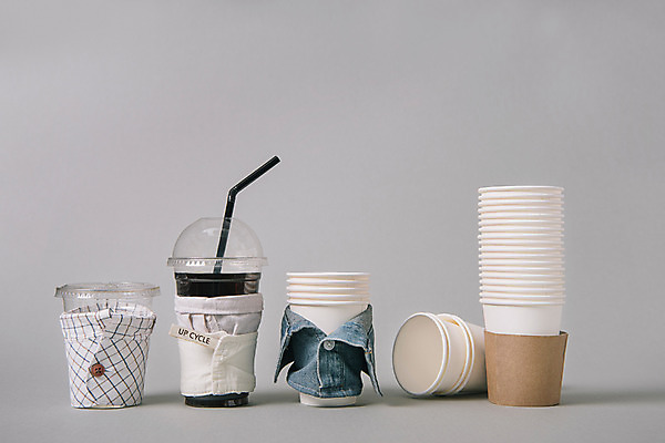 포토 JPG 스튜디오촬영 실내 빨대 사람없음 자연보호 환경 그린캠페인 재활용 종이컵 에코 컵홀더 업사이클링 국내포토 캠페인 자연 내부 컵 보호 일회용 친환경 홀더 파일형식