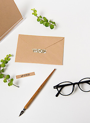 포토 JPG 스튜디오촬영 안경 실내 사람없음 만년필 자연보호 환경 그린캠페인 재활용 편지 에코 업사이클링 국내포토 잡화 캠페인 자연 내부 펜 보호 친환경 파일형식