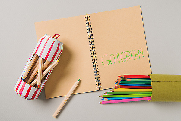 포토 JPG 스튜디오촬영 실내 사람없음 자연보호 환경 그린캠페인 재활용 캔 에코 연필꽂이 스프링노트 필통 업사이클링 국내포토 캠페인 자연 문구용품 학용품 내부 공책 보호 친환경 파일형식