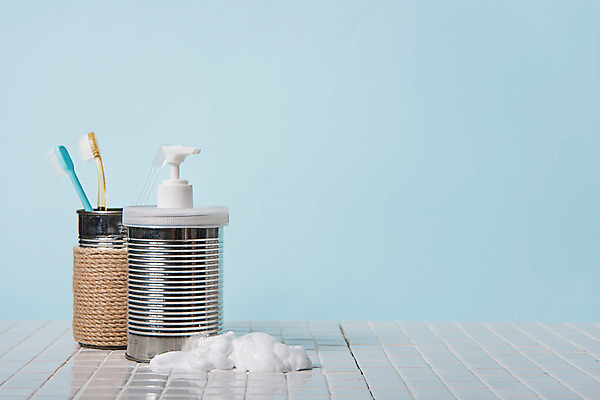 포토 JPG 스튜디오촬영 실내 사람없음 자연보호 환경 그린캠페인 재활용 칫솔 에코 샴푸 샴푸용기 칫솔꽂이 업사이클링 디스펜서 국내포토 캠페인 자연 내부 위생용품 용기_그릇 보호 친환경 꽂이 파일형식