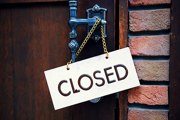 포토 JPG 주간 영어 벽돌 출입구 사람없음 야외 단어 문 상점 팻말 닫힘 문고리 국내포토 자연요소 문자 모션 프레임 파일형식