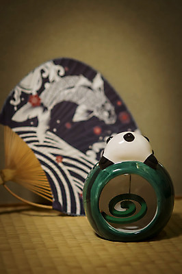 포토 JPG 실내 사람없음 아웃포커스 장식 부채 오브젝트 모기향 국내포토 촬영기법 내부 파일형식