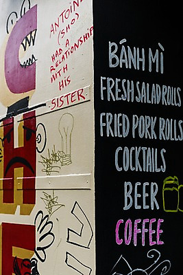 포토 JPG 주간 영어 벽 거리 사람없음 야외 단어 낙서 그래피티 그림 국내포토 자연요소 문자 파일형식