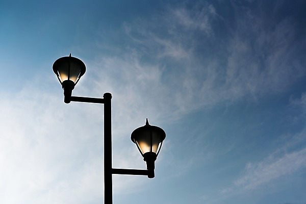 포토 JPG 주간 구름 시설물 가로등 하늘 풍경 사람없음 야외 국내포토 자연요소 건축물 공공시설 파일형식