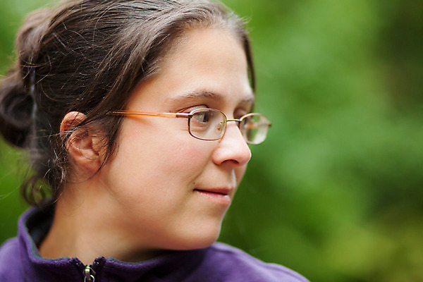 포토 JPG 해외이미지 백인 여자 행복 엄마 건강 한명 야외 옆모습 해외202004 해외포토 서양인 1 감정 뷰포인트 가족 사람 파일형식 이미지허브