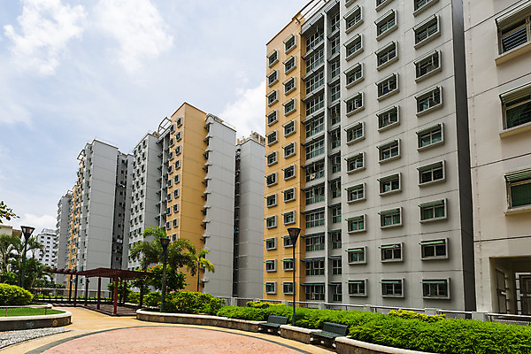 포토 JPG 해외이미지 외관 공원 건축양식 하늘 부동산 새로움 아파트 주택 사람없음 건물 가로 초록색 파란색 고층빌딩 블록 도시 재산 큼 오솔길 콘도 타운 리빙 이웃 싱가폴 대여 대출 개발 진짜 콘크리트 스타일 많음 해외202004 해외포토 건축물 공공시설 건축 아시아 길 컬러 컨셉 숙소 빌딩 금융 크기 파일형식 이미지허브