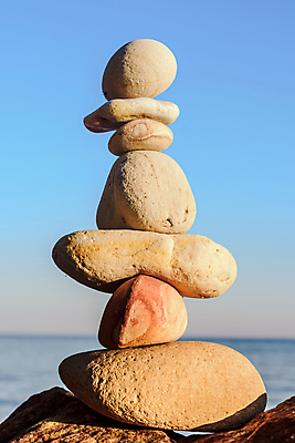 포토 JPG 해외이미지 선 컨셉 자연 해변 사람없음 세로 쌓기 스파 화목 조약돌 그룹 정상 균형 심볼 명상 질감 흙더미 완벽 통일 평등 평형 해외202004 해외포토 바다 모션 수영 흙 돌_바위 생태계 파일형식 더미 이미지허브