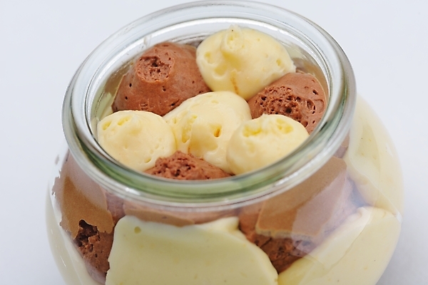 포토 JPG 해외이미지 실내 사람없음 한개 흰배경 푸딩 해외202004 해외포토 1 백그라운드 디저트 내부 흰색 파일형식 이미지허브