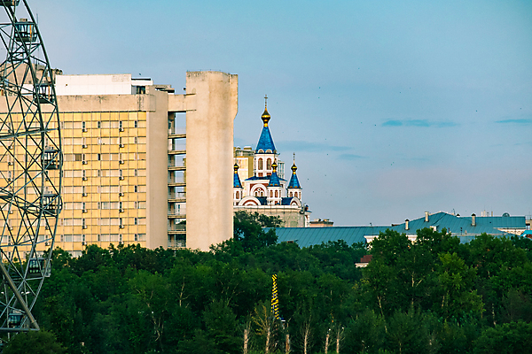 포토 JPG 해외이미지 나무 디자인 아시아 종교 여행 백그라운드 건축양식 자연 하늘 부동산 새로움 풍경 사람없음 야외 건물 초록색 물 여름 파란색 강 도시풍경 성당 교회 맑음 황혼 일몰 흰색 도시 변화 러시아 멀리 동쪽 천연기념물 러시아인 해외202004 해외포토 자연요소 서양인 식물 건축물 계절 건축 유럽 나라 컬러 컨셉 종교건축 날씨 노을 재산 방향 생태계 파일형식 이미지허브