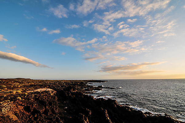 포토 JPG 해외이미지 구름 실루엣 종교 백그라운드 오렌지 자연 하늘 파노라마 풍경 사람없음 야외 빨간색 파란색 빛 컬러풀 햇빛 태양 노란색 일출 황혼 일몰 새벽 분위기 황금 저녁 폭풍 스카이라인 특별함 해외202004 해외포토 자연요소 컬러 컨셉 과일 날씨 촬영기법 노을 야간 생태계 파일형식 이미지허브