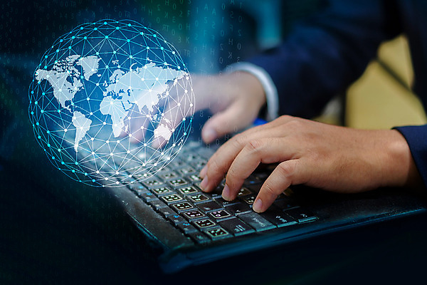 포토 JPG 해외이미지 디자인 지구 선 여행 백그라운드 이동 컨셉 지도 인터넷 일러스트 비즈니스 통신 추상 아이디어 기술 사람 사람없음 그래픽 파란색 컴퓨터 세계 글로벌 지구본 3D 우주 디지털 자료 웹 행성 정보 도시 그물 네트워크 연결 대륙 커뮤니티 소셜 가상 네트워킹 해외202004 해외포토 컬러 무늬 전자제품 디지털합성 파일형식 이미지허브