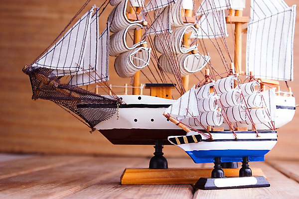 포토 JPG 해외이미지 모델 실루엣 바다 여행 백그라운드 요트 탁자 바람 항해 사람없음 목재 미니어처 수확 골동품 보트 역사 재산 클래식 크루즈 갑판 수집 향수 오브젝트 싱글 복고 함선 기념품 닻 돛대 레가타 옛날 핸드메이드 해외202004 해외포토 자연요소 나무 가구 컨셉 농업 배_교통 재료 날씨 촬영기법 금융 모형 화장품 파일형식 이미지허브