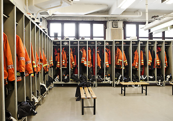 포토 JPG 해외이미지 실내 사람없음 소방 탈의실 소방서 소방시설 해외202004 방호복 해외포토 옷 내부 시설 파일형식 이미지허브