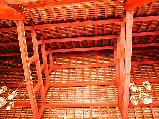 포토 JPG 해외이미지 전통 라이프스타일 디자인 패턴 불교 건축양식 태국 지붕 주택 프레임 실내 사람없음 내부 건물 목재 빨간색 갈색 수확 골동품 시골 램프 업무 역사 클래식 널 메인 묘사 천장 뼈대 내추럴 수목 옛날 스타일 해외202004 해외포토 나무 건축물 건축 아시아 종교 컬러 컨셉 무늬 농업 재료 조명 생활 작업 파일형식 이미지허브