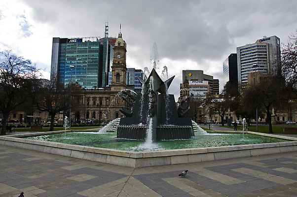 포토 JPG 해외이미지 도로 여행 백그라운드 건축양식 하늘 사람없음 야외 건물 물 블록 호주 분수 정사각형 남쪽 해외202004 해외포토 자연요소 도형 건축물 건축 길 교통시설 오세아니아 방향 파일형식 이미지허브