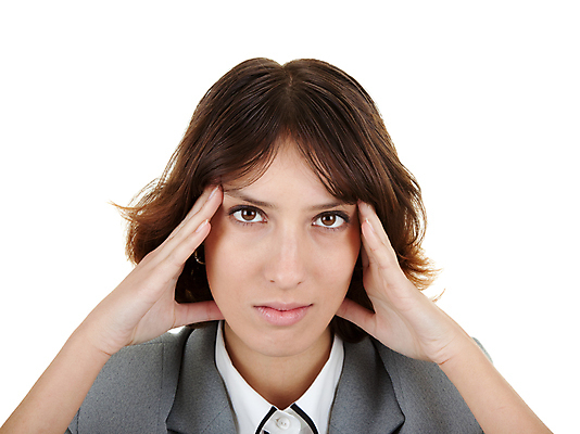 포토 JPG 해외이미지 직업 여자 무기 얼굴 백그라운드 신발 생각 의자 비즈니스 노동자 한명 미소 사람 정장 성인 컴퓨터 청춘 치마 사무실 머리 유행 재킷 듣기 흰색 우아함 명상 발목 고립 염원 스타일 해외202004 해외포토 1 옷 컬러 가구 컨셉 모션 발 하의 표정 신체부위 전자제품 외투 파일형식 이미지허브