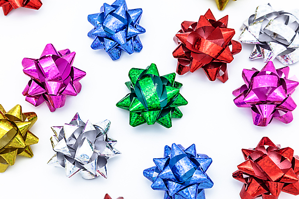 포토 JPG 해외이미지 디자인 계절 기념일 리본 분홍색 컨셉 크리스마스 포장 휴가 발렌타인데이 선물 사람없음 장식 빨간색 초록색 파란색 빛 쇼핑 노란색 축제 놀람 덮개 생일 은색 공예 활 패키지 포장소품 디테일 해외202004 해외포토 감정 컬러 데이이벤트 표정 이벤트 취미 뚜껑 오브젝트 포장재료 파일형식 이미지허브