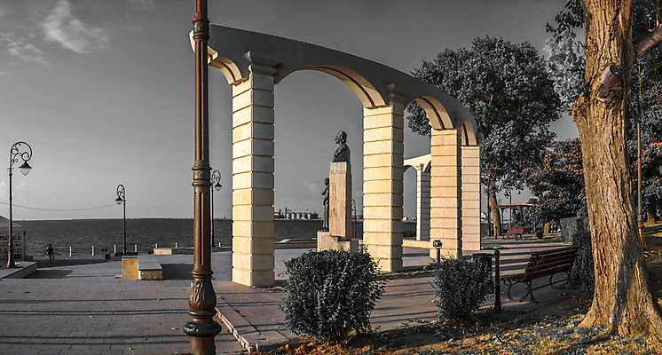 포토 JPG 해외이미지 유럽 도로 조각 여행 건축양식 거리 파노라마 해변 사람없음 야외 건물 여름 도시풍경 조각상 산책로 도시 휴양지 정사각형 포트 기념물 루마니아 천연기념물 구시가지 시인 안뜰 해외202004 해외포토 도형 직업 건축물 계절 건축 나라 길 바다 교통시설 촬영기법 풍경 조형물 장소 파일형식 이미지허브