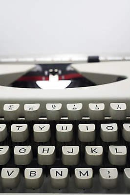 포토 JPG 해외이미지 직업 알파벳 종이 비즈니스 통신 열쇠 사람없음 책 사무실 유행 우주 정보 수확 타이핑 키보드 작업 메시지 뉴스 닫기 편지 작가 향수 복고 비서 타자기 리포터 타입 소통 옛날 출판 키패드 카피스페이스 해외202004 해외포토 영어 컨셉 농업 모션 화장품 공백 골동품 파일형식 이미지허브