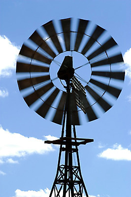 포토 JPG 해외이미지 구름 자연 하늘 바람 풍경 사람없음 초록색 물 파란색 농장 환경 힘 재활용 사막 풍차 발전기 에너지 신선 역 호주 탱크 영토 펌프 유지 내추럴 개발 고립 오지 해외202004 해외포토 자연요소 컬러 농업 교통시설 날씨 발전소 오세아니아 친환경 생태계 파일형식 이미지허브