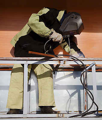 포토 JPG 해외이미지 산업 안경 장갑 유니폼 작업복 가면 한명 안전 사람 건물 금속 힘 전선 도구 작업 수리 제조 보호 헬멧 보안 해고 보유 용접 용접공 하드웨어 해외202004 해외포토 직업 1 건축물 잡화 옷 컨셉 비즈니스 재질 컴퓨터 보호장비 파일형식 이미지허브