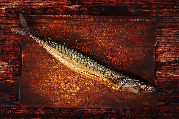 포토 JPG 해외이미지 스튜디오촬영 동물 1 전통 음식 백그라운드 도마 건강 어류 요리 사람없음 목재 가로 하이앵글 갈색 식사 잡기 맛 해산물 준비 싱글 유기농 고등어 훈제 내추럴 절임 짠맛 청어 해외202004 해외포토 나무 웰빙 뷰포인트 컬러 컨셉 재료 모션 주방용품 실내 수중동물 파일형식 이미지허브