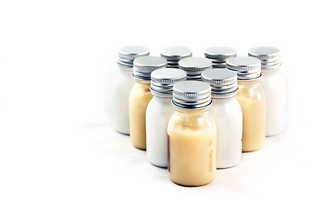 포토 JPG 해외이미지 신체 서기 사람없음 치료 물 스파 목욕 우유 욕실 마사지 씻기 청소 피부 크림 향기 냄새 아로마 비누 로션 샴푸 거짓말 돌봄 린스 샤워실 해외202004 해외포토 자연요소 의학 모션 유제품 신체부위 위생용품 청결 화장품 샤워시설 파일형식 이미지허브