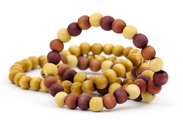 포토 JPG 해외이미지 줄 백그라운드 목걸이 장신구 팔찌 선물 미술 사람없음 목재 장식 컬러풀 갈색 노란색 유행 흰색 재산 시원함 보석 구슬 고립 핸드메이드 스타일 카피스페이스 해외202004 해외포토 나무 컬러 재료 문화예술 금융 공백 광석 파일형식 이미지허브