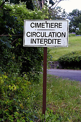 포토 JPG 해외이미지 도로 여행 십자가 모션 자동차 자연 추상 부활절 풍경 사람없음 내부 초록색 빛 평화 어둠 운전 자유 금지 가을 바위 흰색 죽음 역사 아스팔트 비석 심볼 언덕 부드러움 신성 기념물 땅바닥 자동 해외202004 해외포토 계절 기념일 길 육상교통 컬러 컨셉 무늬 교통시설 바닥 돌_바위 감각 생태계 파일형식 이미지허브