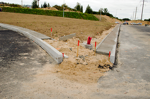 포토 JPG 해외이미지 직업 산업 도로 포장 교통시설 자동차 노동자 새로움 거리 사람없음 야외 건물 빛 금속 힘 기계 장비 도시 업무 고속도로 보행로 수리 연결 땅 불도저 묘사 위치 철사 부활 봉 무거움 엔진 바둑 조작 철강 해외202004 해외포토 건축물 길 육상교통 교통 컨셉 재질 놀이 작업 중장비 무게 시설 파일형식 이미지허브
