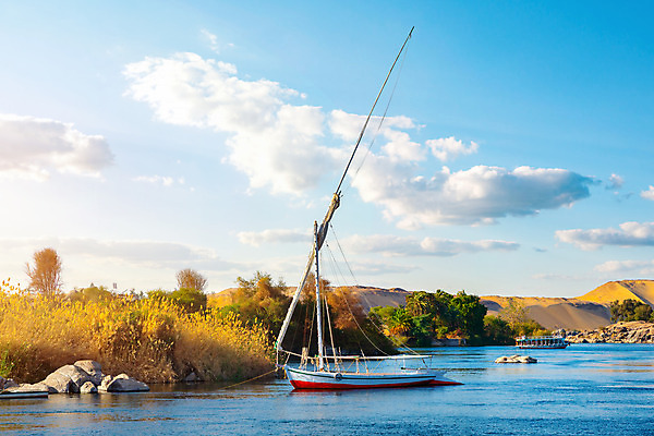 포토 JPG 해외이미지 섬 여행 요트 교통시설 아프리카 하늘 휴가 항해 파노라마 이집트 풍경 사람없음 물 여름 강 태양 여행객 마을 계곡 황혼 일몰 사막 도시 보트 크루즈 언덕 그림 선원 동쪽 네비게이션 고고학 아랍어 항해사 해외202004 해외포토 자연요소 직업 계절 교육 나라 교통 배_교통 촬영기법 사람 노을 방향 시설 파일형식 이미지허브