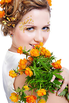 포토 JPG 해외이미지 백인 응시 여자 꽃 꽃다발 컨셉 실내 한명 웃음 들기 상반신 성인 옆모습 장식 흰배경 페이스페인팅 성인여자한명만 해외202004 해외포토 서양인 식물 1 시선 뷰포인트 백그라운드 모션 표정 사람 내부 흰색 여자한명만 성인여자만 파일형식 이미지허브