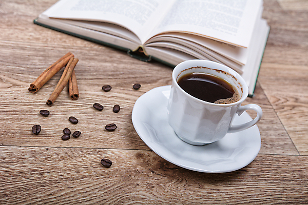 포토 JPG 해외이미지 커피 음료 백그라운드 탁자 콩 사람없음 목재 책 컵 갈색 우주 초콜릿 검은색 카페 수확 뜨거움 아침식사 굽기 아로마 카푸치노 에스프레소 라떼 시나몬 옛날 카페인 해외202004 해외포토 나무 식기 컬러 가구 농업 재료 디저트 곡류 상점 식사 구이 파일형식 이미지허브